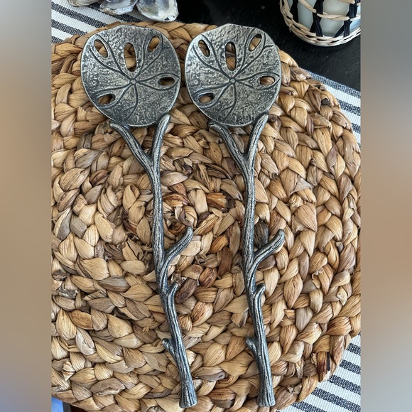 Pottery Barn Sand Dollar Servers Set of 2, Cast Aluminum Metal Sea Beach - Picture 4 of 7